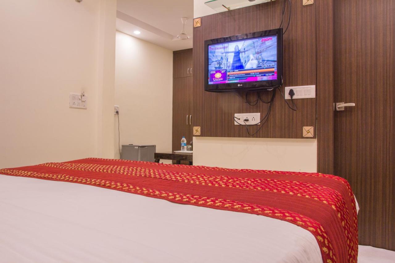 Hotel Pawan Plaza Near Sir Ganga Ram Hospital Deli Exterior foto