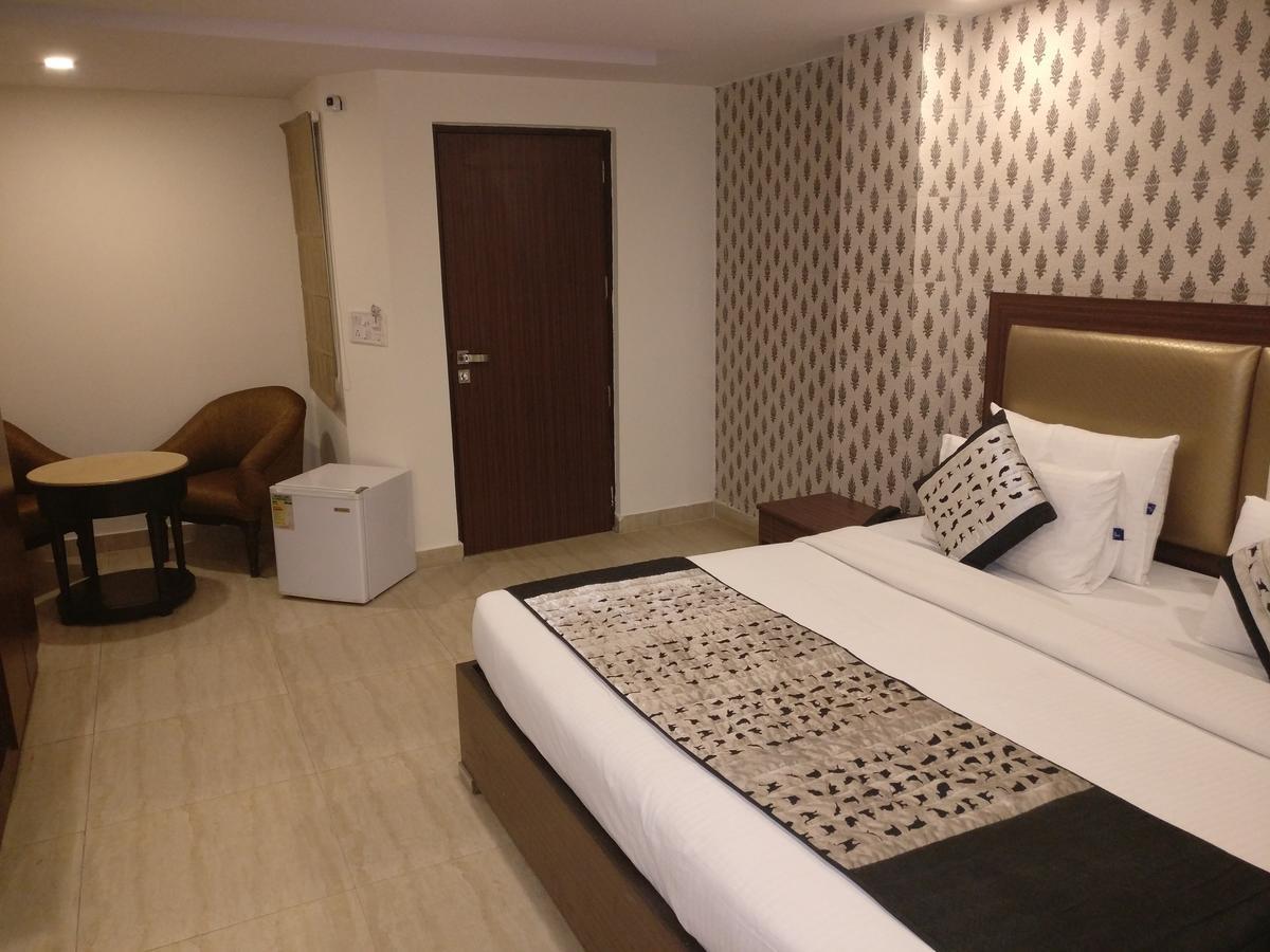 Hotel Pawan Plaza Near Sir Ganga Ram Hospital Deli Exterior foto