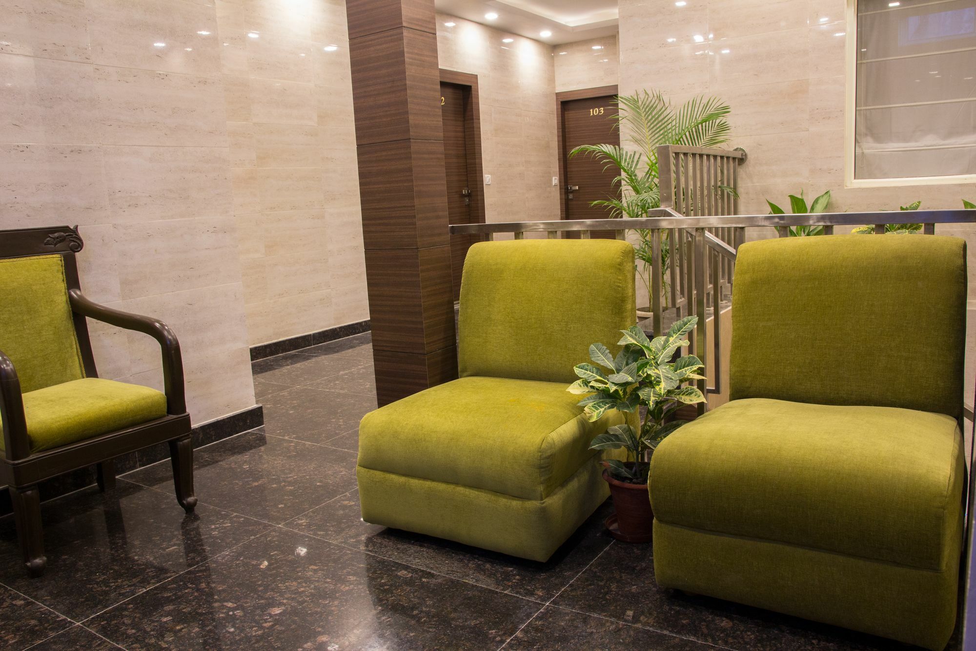 Hotel Pawan Plaza Near Sir Ganga Ram Hospital Deli Exterior foto